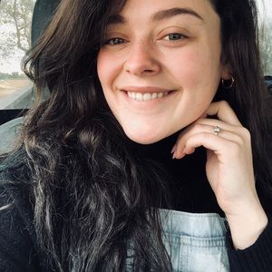 Meet your Posher, Kayla